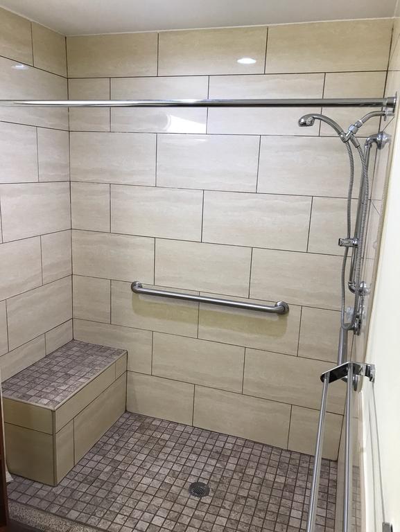 Simply Home Inn & Suites - Riverside Bagian luar foto