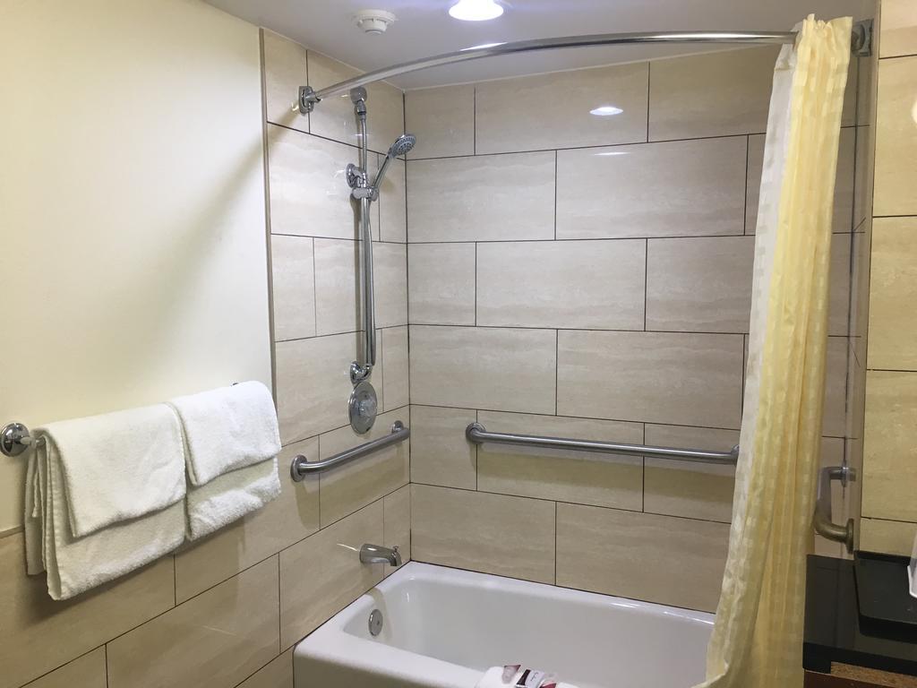 Simply Home Inn & Suites - Riverside Bagian luar foto