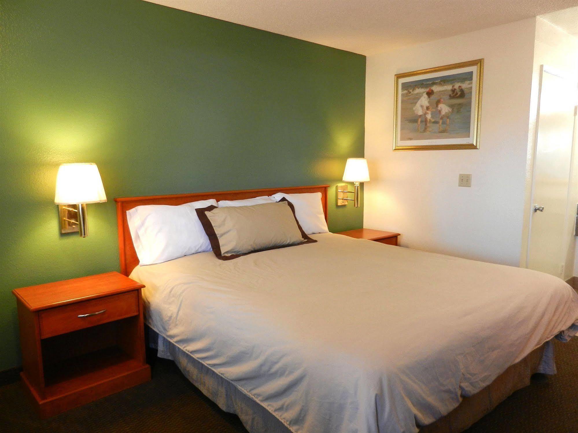 Simply Home Inn & Suites - Riverside Bagian luar foto