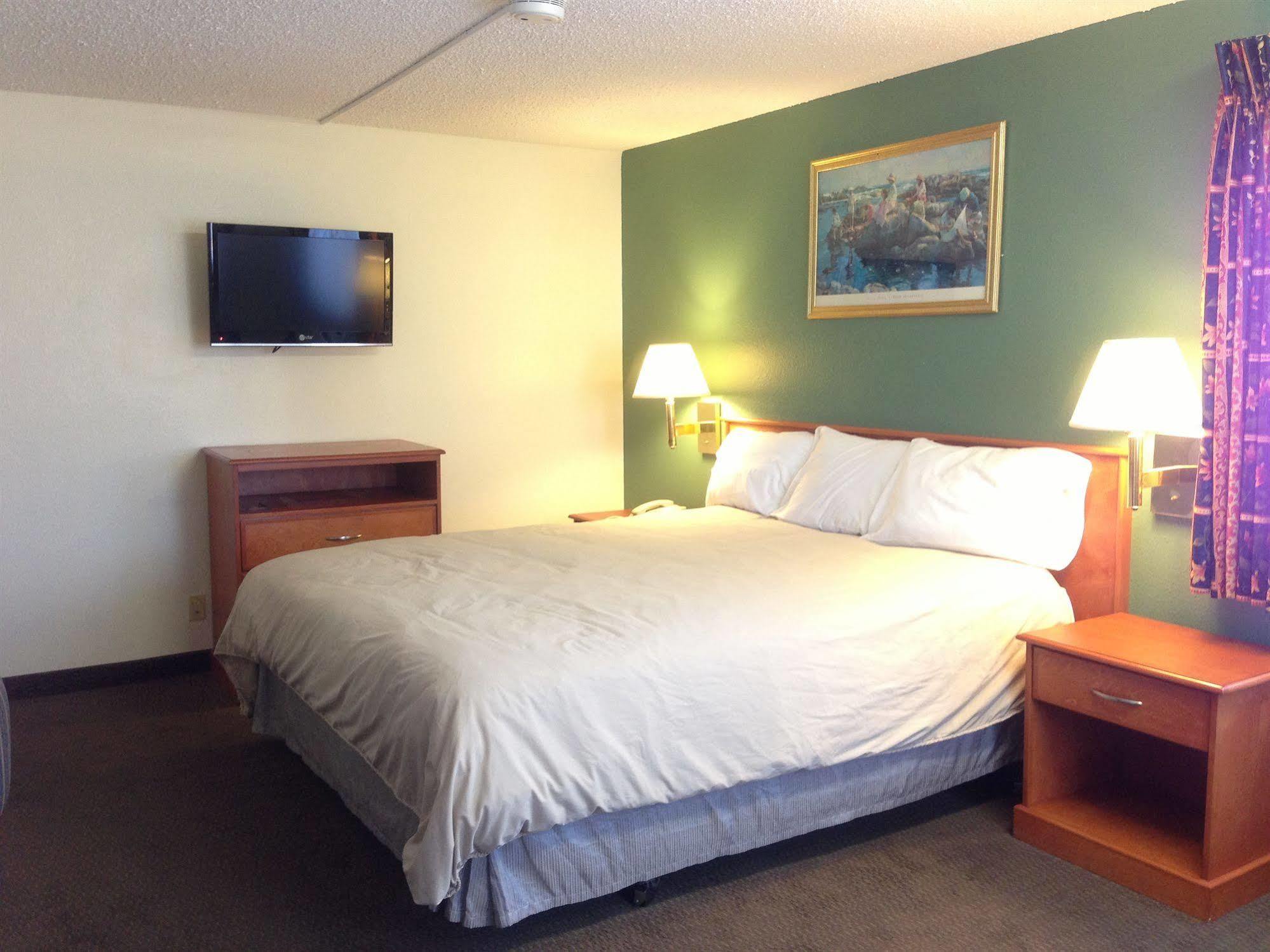 Simply Home Inn & Suites - Riverside Bagian luar foto